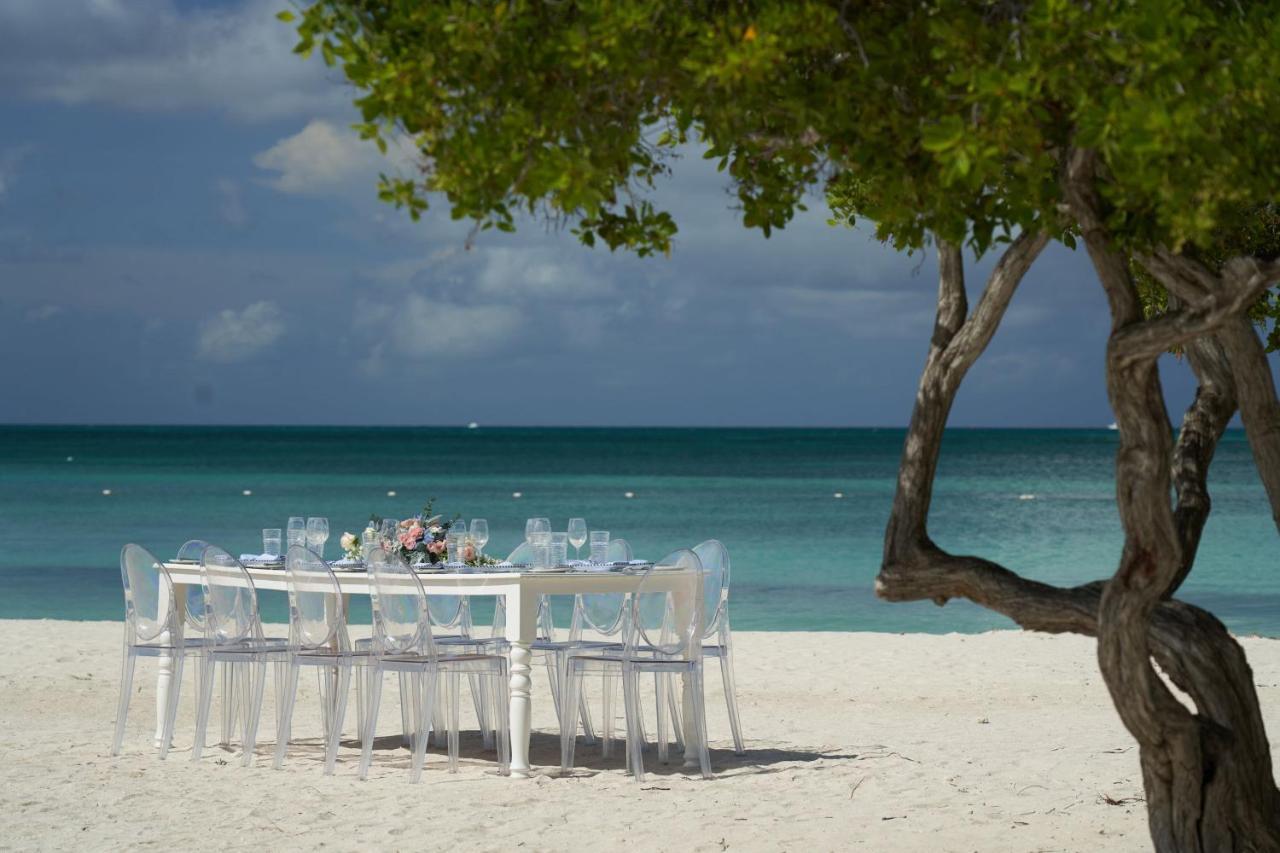 Hotel The Ritz-Carlton, Aruba Palm Beach Exterior foto